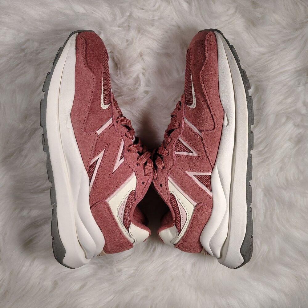New Balance 57/40 Womens Sz 8 Rose Pink Cream Suede Sneakers Low Top - Picture 11 of 11